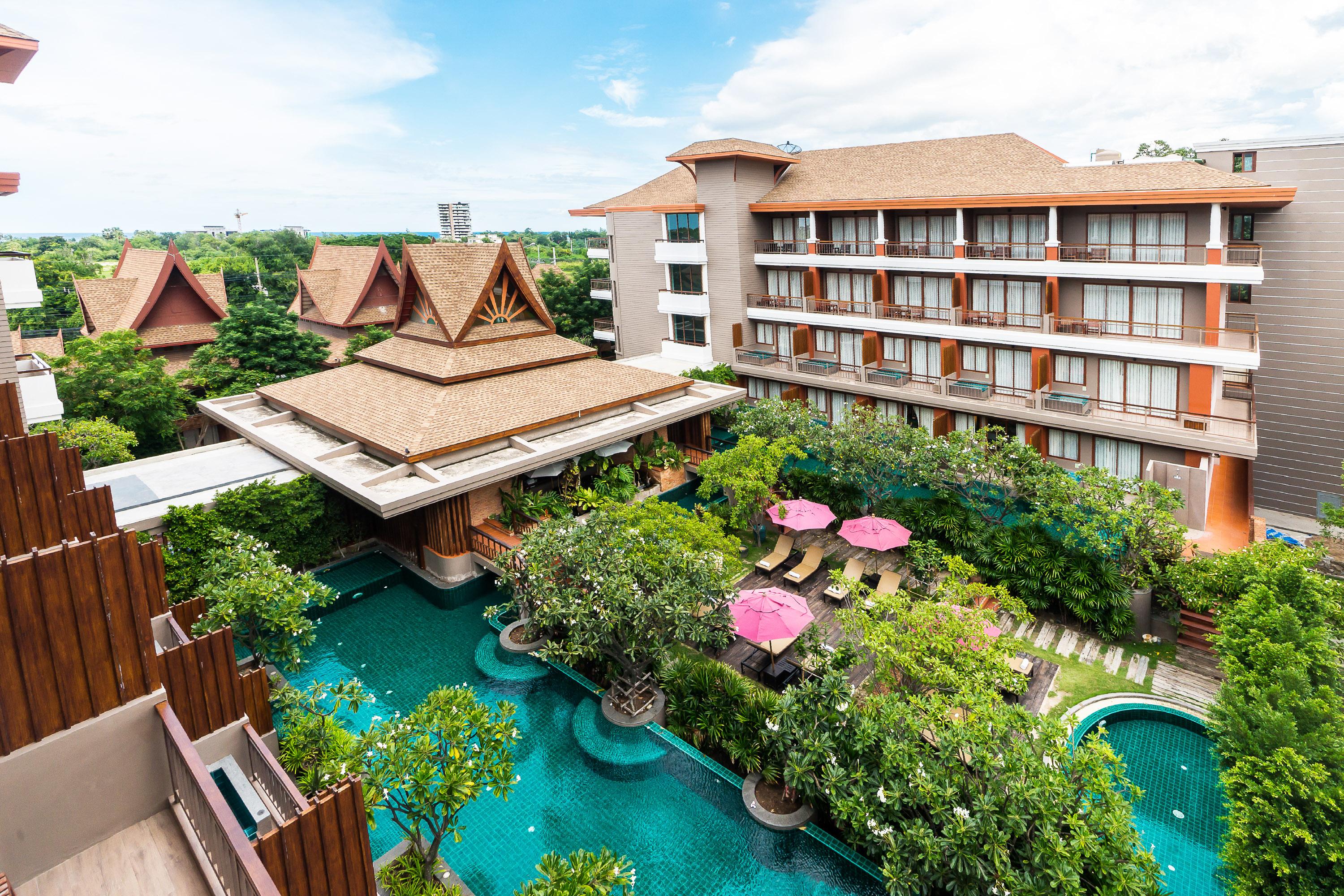 Ayrest Hua Hin Hotel Екстериор снимка