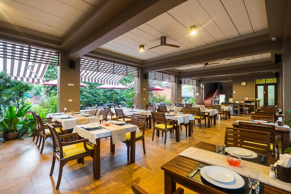 Ayrest Hua Hin Hotel Екстериор снимка