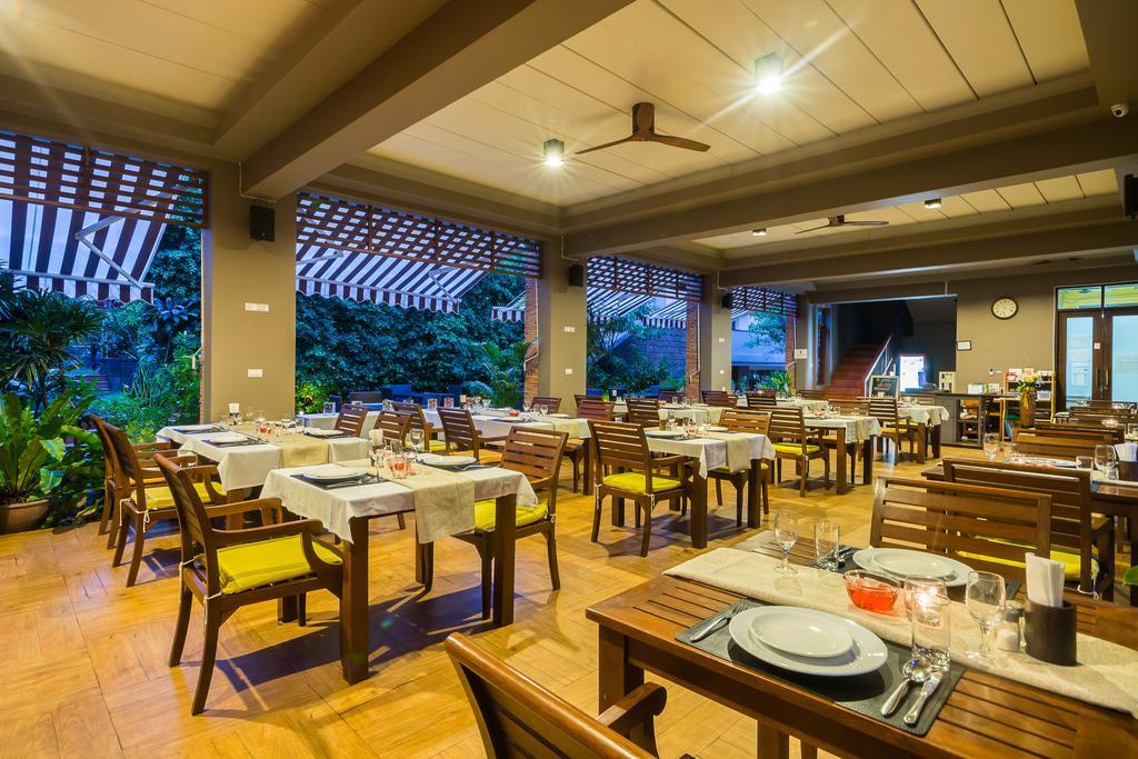 Ayrest Hua Hin Hotel Екстериор снимка